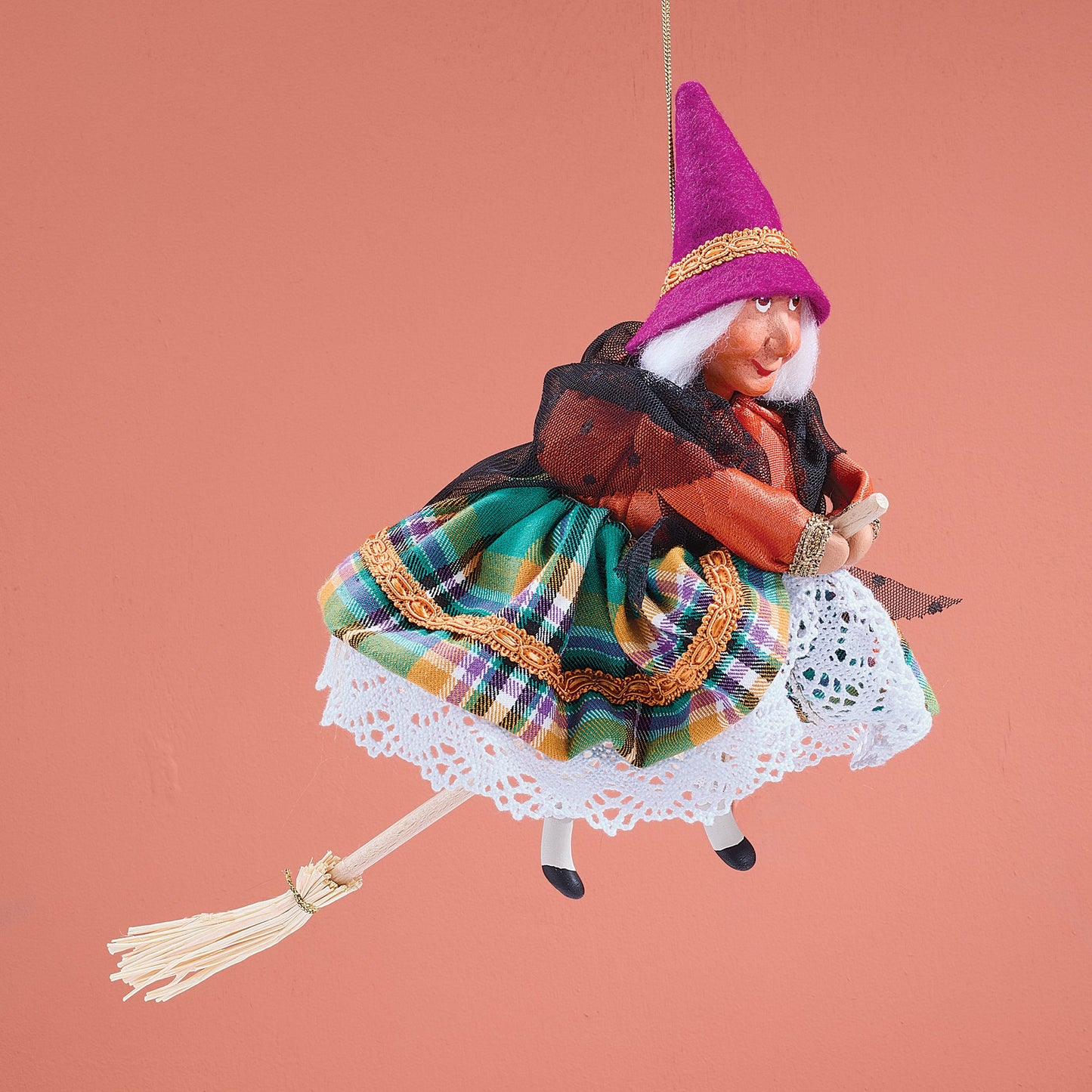 Minerva 2025 Halloween Kitchen Witch
